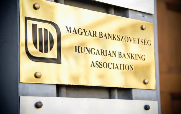 Megszólalt a bankszövetség: ellenzi a bankszektor az extra különadót