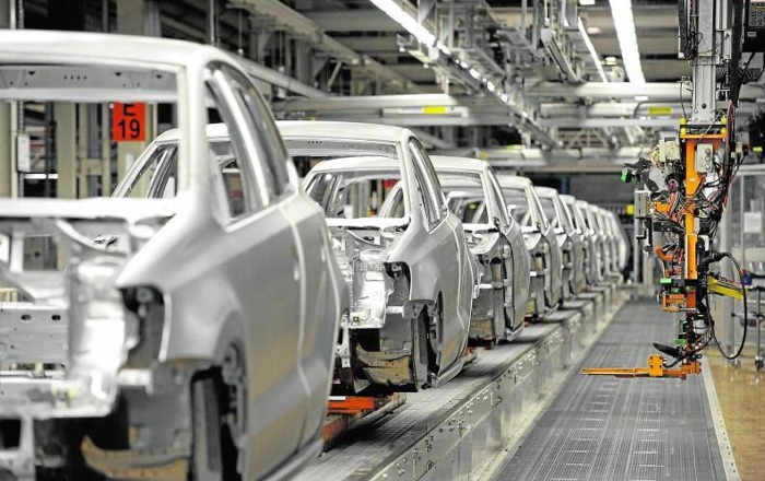 Visszaesett a német autóipar az első félévben